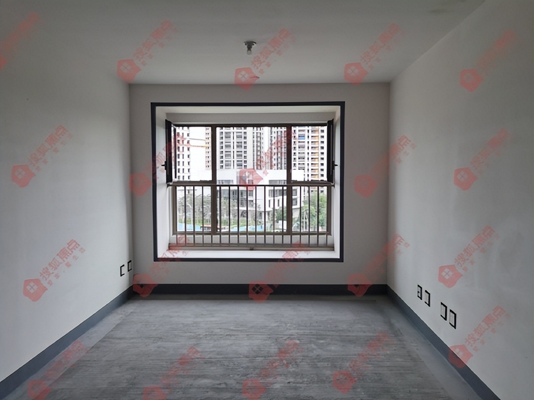 面包砖铺地板,柏油路面刷漆多少钱一平米