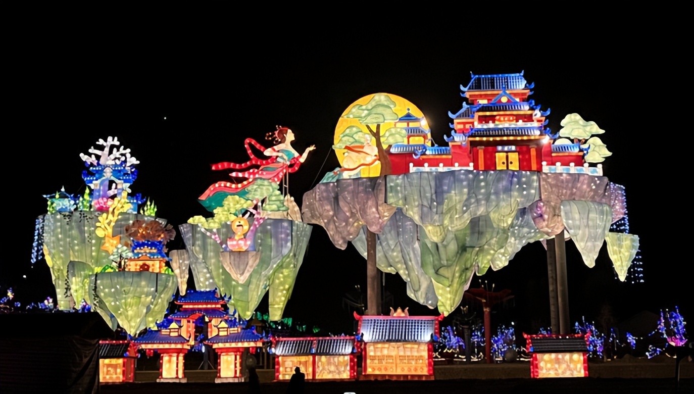 比年味谁更浓？谁能比得过花灯锦簇的栖云！