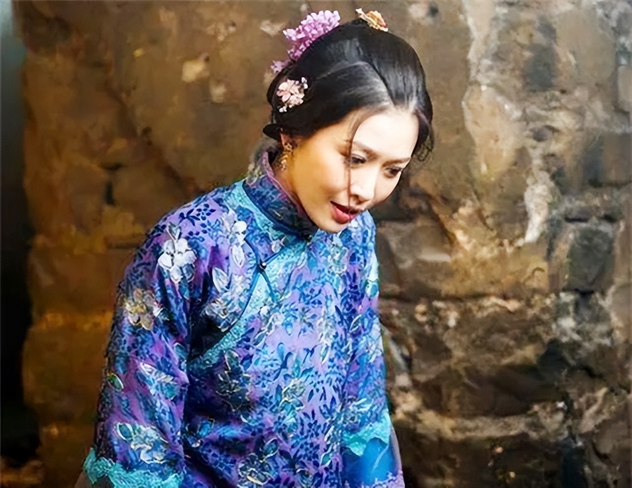 民国第一悍匪，抢72个女人做压寨夫人，死时外衣都没来得及穿