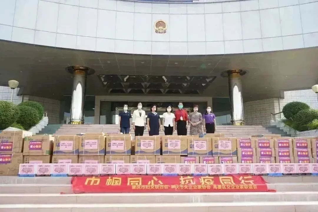 微光成炬战疫爱永不缺席,微光成炬感恩有你