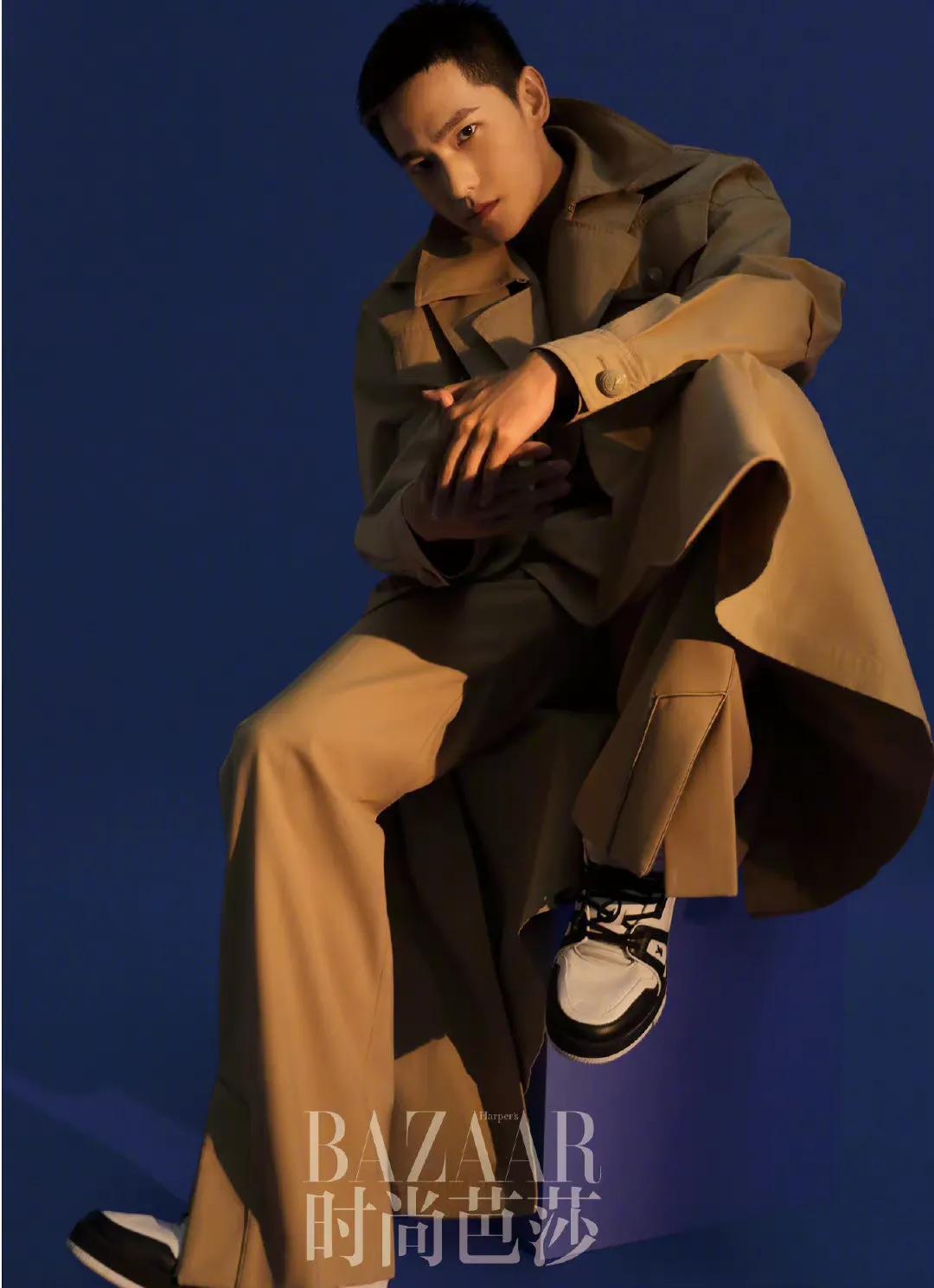 时尚芭莎肖战银发造型高清,肖战登时尚芭莎封面人物