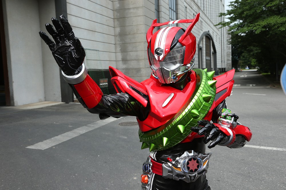 假面骑士Drive变档战车介绍——时髦尖钉！连坦克也能破坏