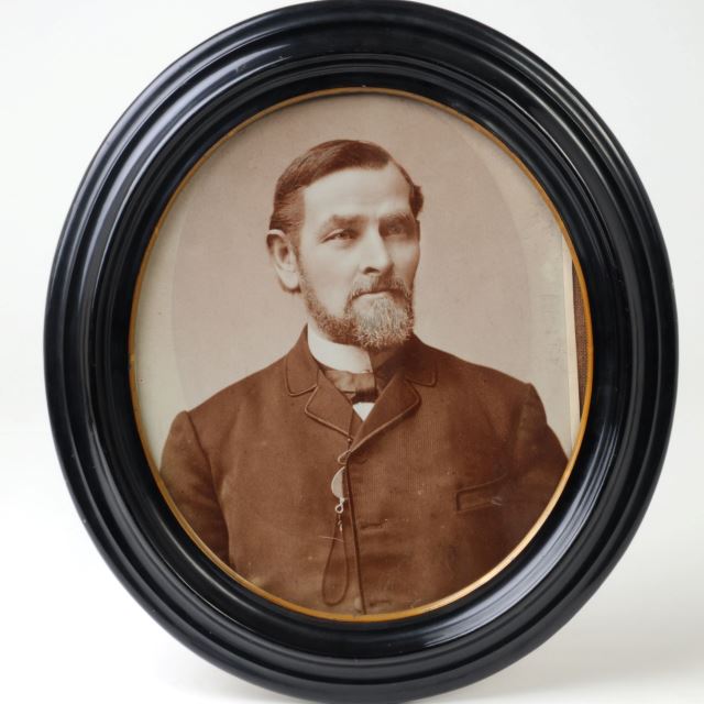 钢琴品牌steinwaysons价格,施坦威钢琴十大品牌