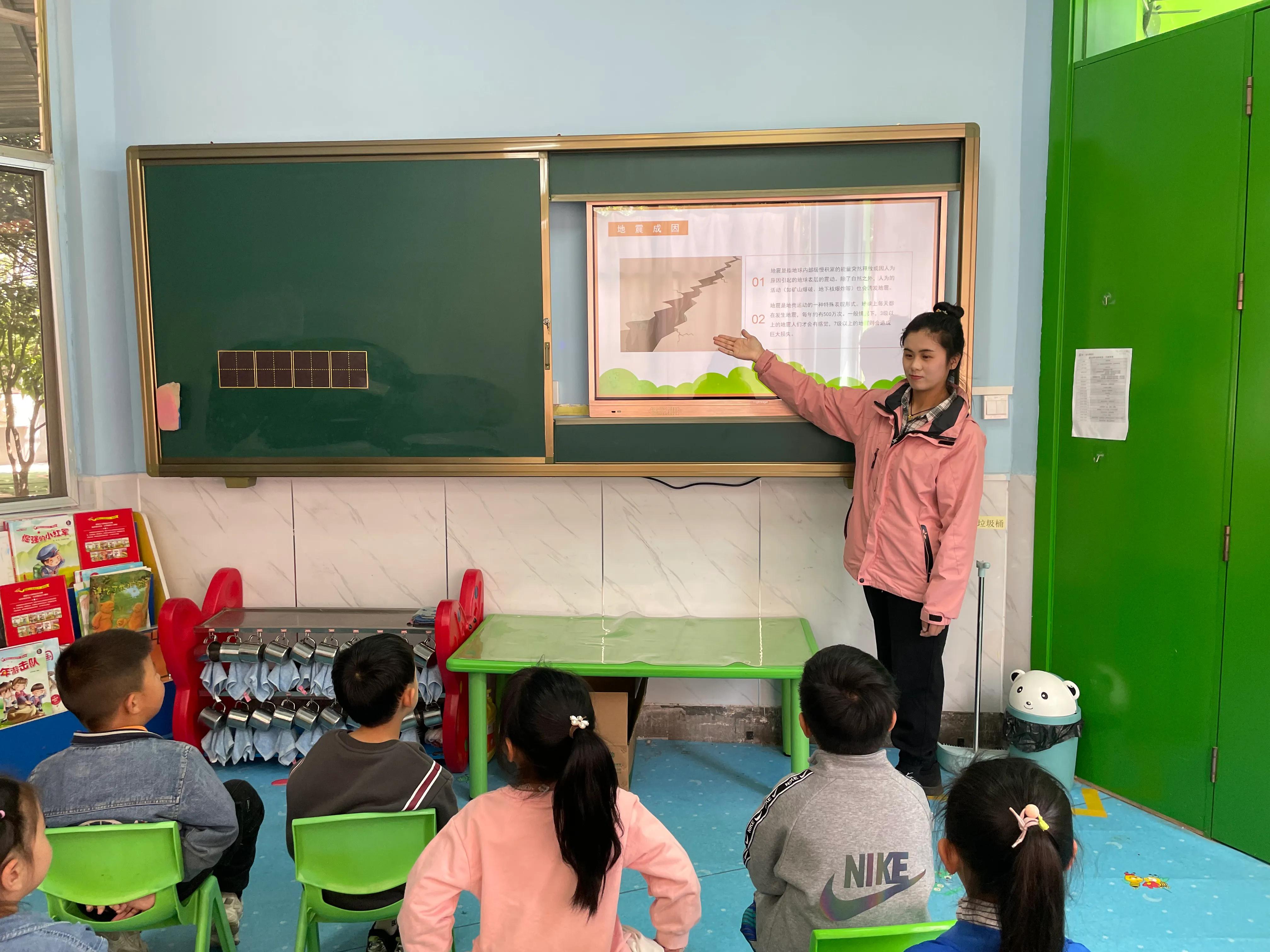 512防震减灾日幼儿园演练美篇,5.12防震减灾幼儿园演练