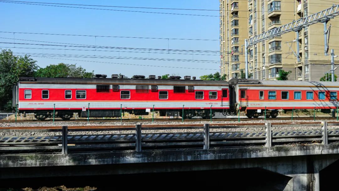 再见k歌翻唱,再见k歌伴奏