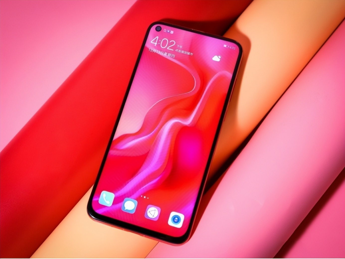 华为手机为什么比小米同等价格高,华为手机与小米还值得买吗