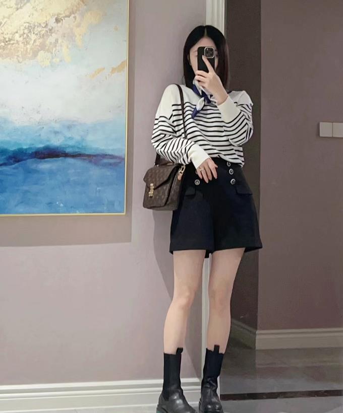 早春必备针织衫温柔好看,秋冬彩色条纹针织衫怎么搭配