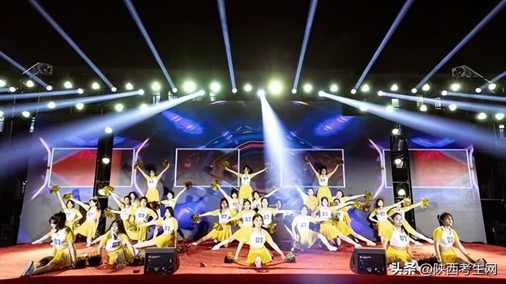 瑗垮畨鐜颁唬鑱屼笟楂樹腑2023姣曚笟鏅氫細,瑗垮畨鐜颁唬鑱屼笟楂樹腑楂樹笁姣曚笟鏅氫細