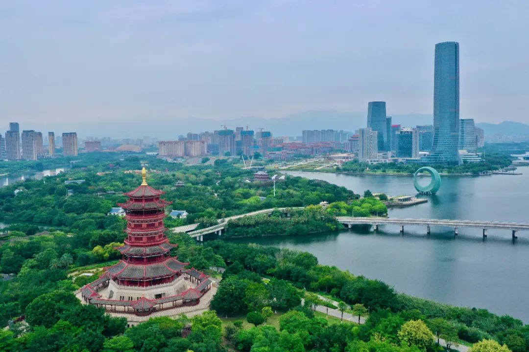 来厦门旅游订不到酒店,去厦门玩住不住鼓浪屿