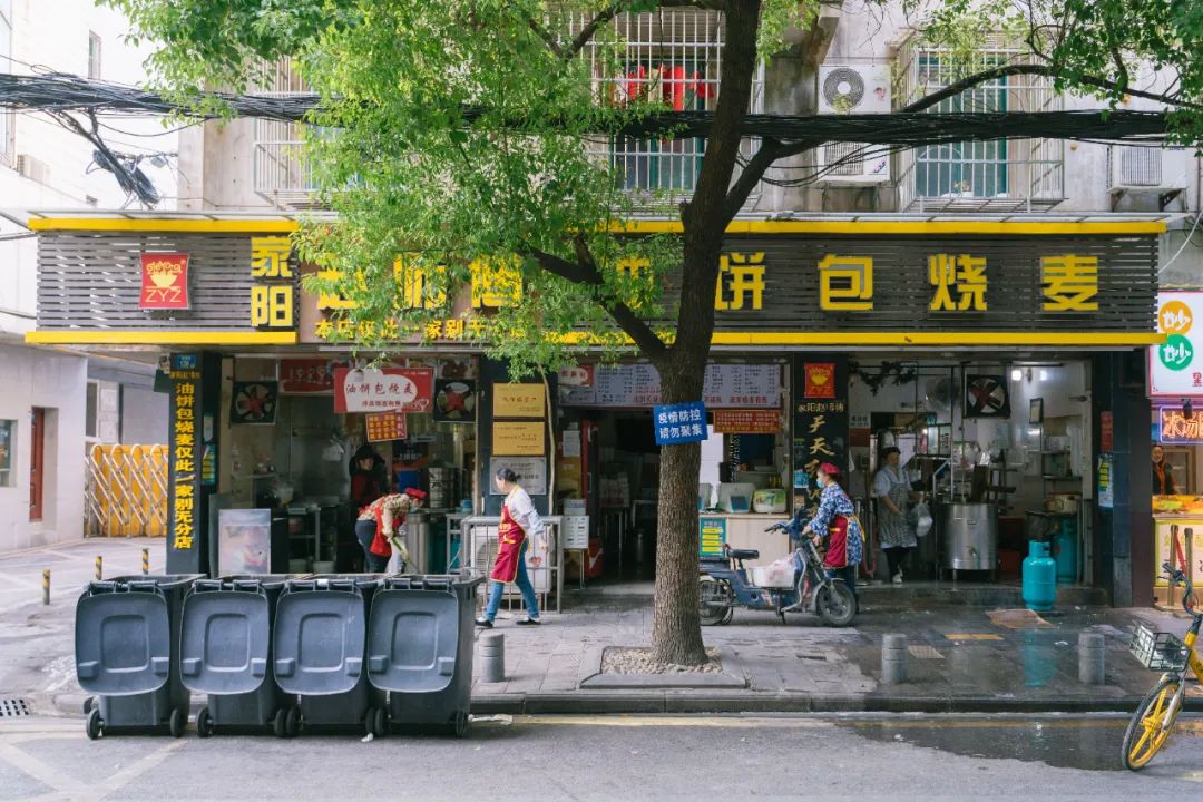 最惨的餐饮业现状,全国餐饮业倒闭数量和开店数量