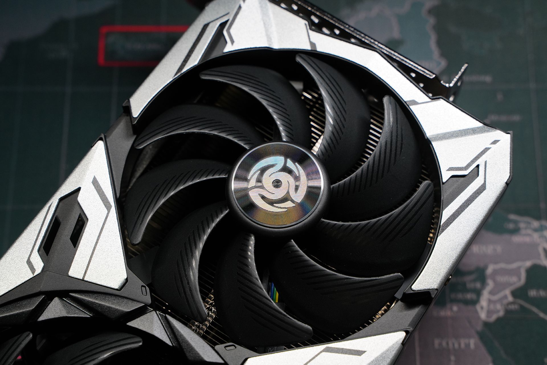 什么处理器打游戏用得比较好一点,八个处理器打游戏的性能怎么样