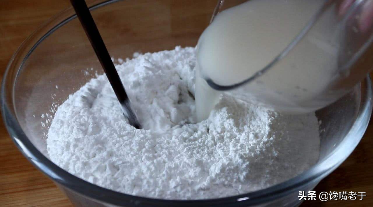 酵母发面有酸味怎么补救,发面时发酵粉放多了怎么办