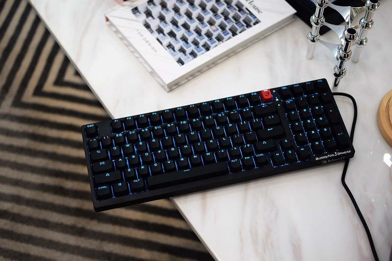 血手幽灵t98和rog游侠rx,血手幽灵t98支持热插拔吗