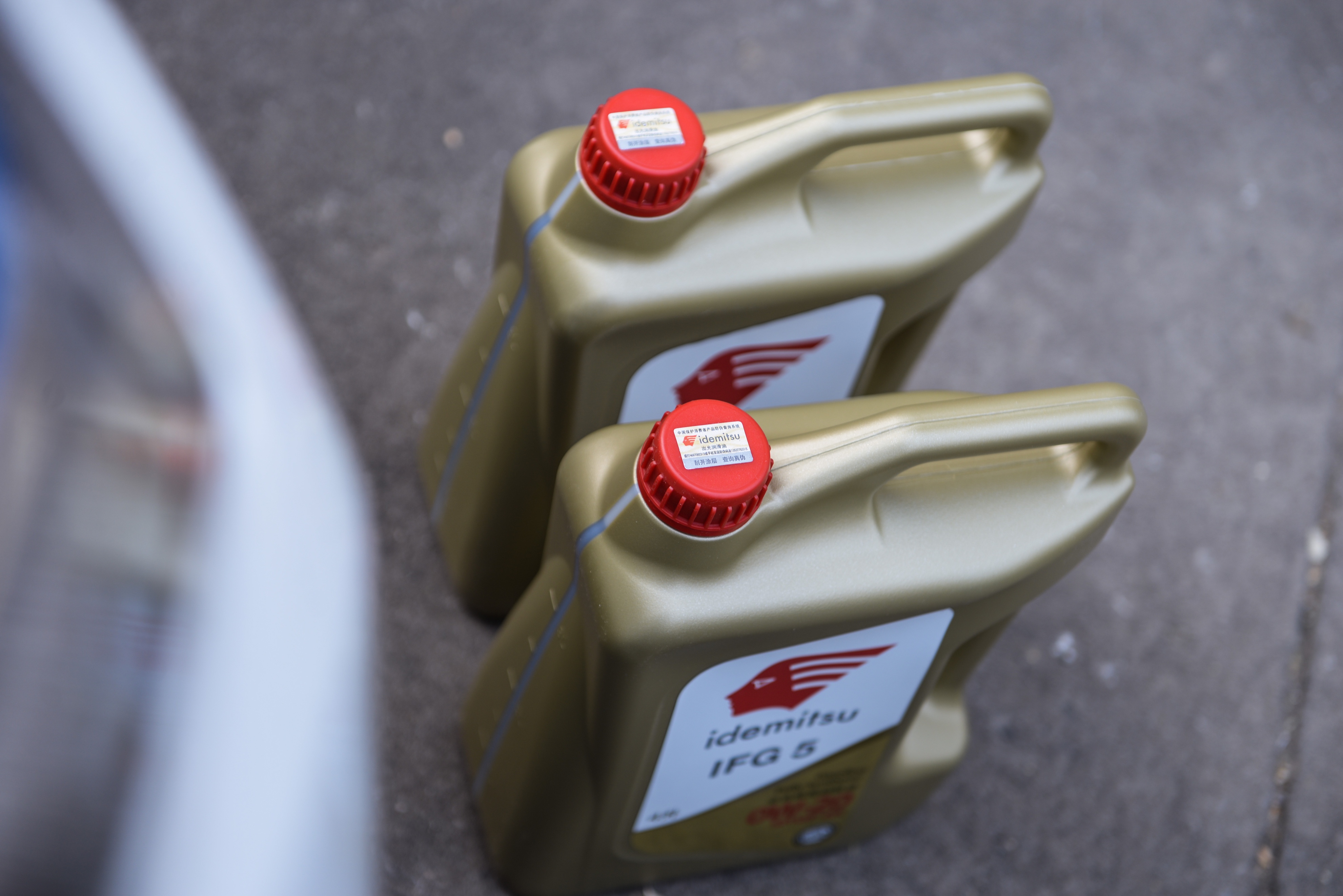 如何区分新车用什么机油,怎么区分新机油好坏