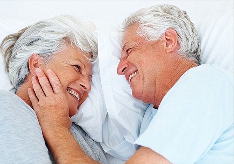 老年人夫妻生活，可以到多大岁数？一周几次为好？正确说法来了