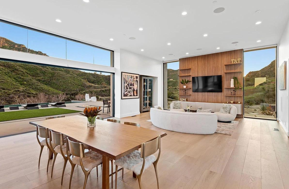 爷青回！《暮光之城》男二结婚，老婆还和自己同名同姓？