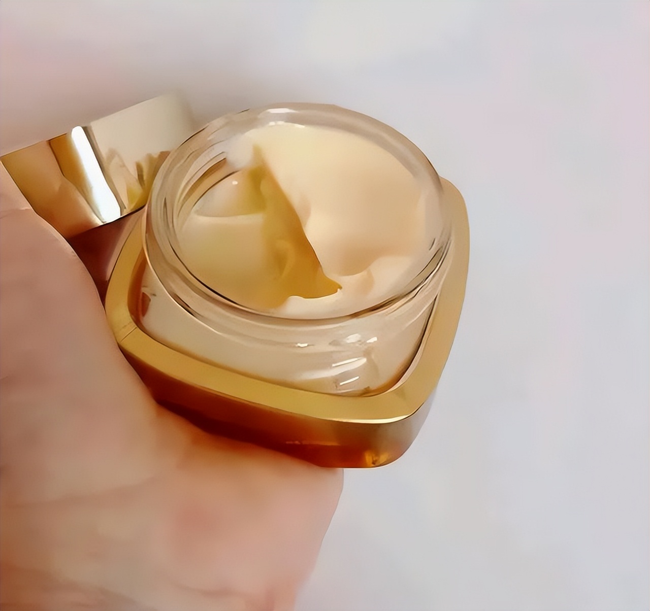 便宜的面霜和贵的面霜最大区别,大牌面霜好不好用