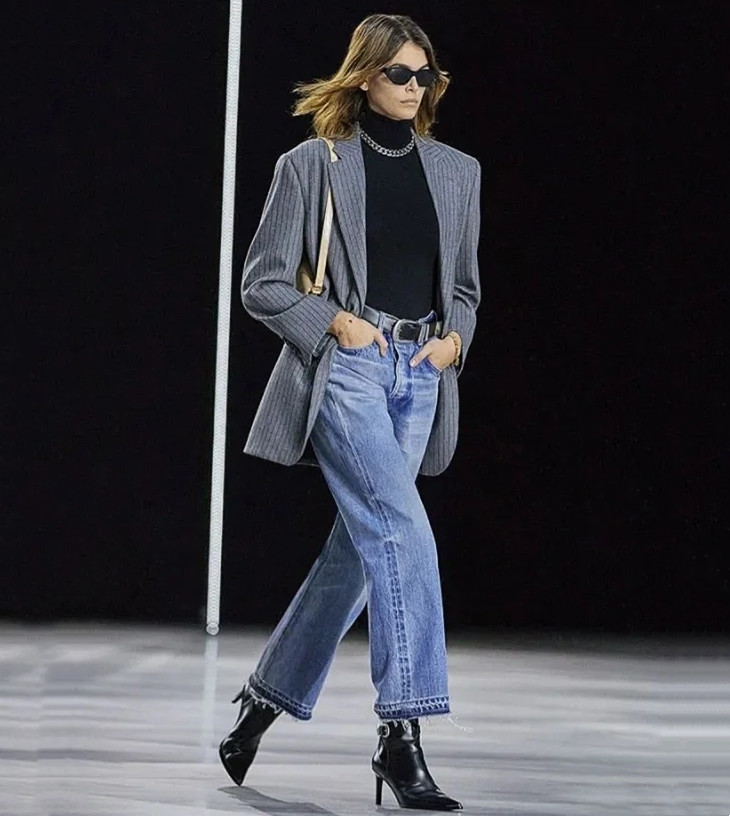 最流行的软底不累脚的马丁靴女士,无痕马丁靴