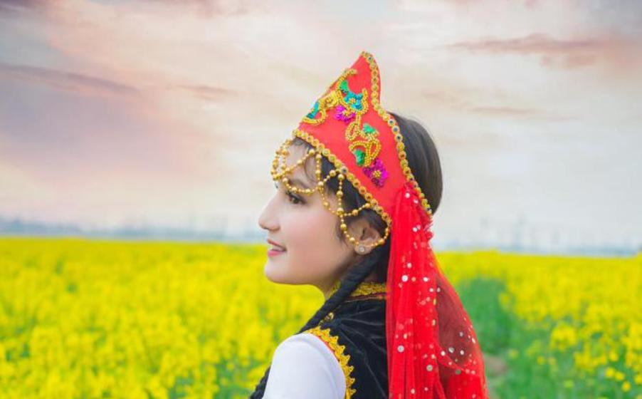 *疆新**姑娘有多爱美？从古至今没输过，最近买爆唯品会上的国货