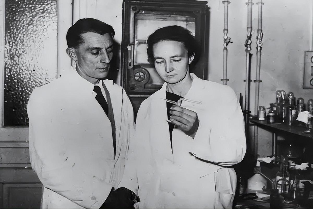 男子喝了1400瓶辐射水,男子喝核辐射水后下巴糜烂