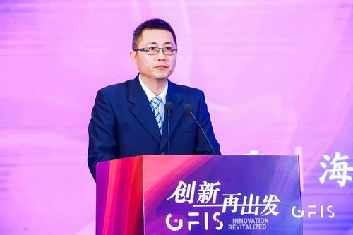 老板让员工上台讲话员工讲什么好,老板上台发言结束该如何接话