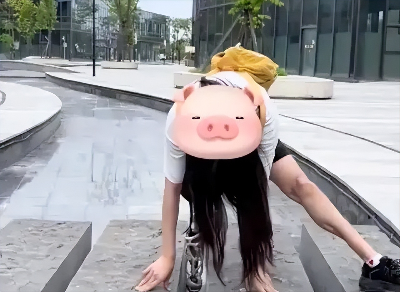 本年度最甜爱情故事：蓝朋友成了男朋友！汶川地震“钢腿女孩”官宣恋爱，全网磕糖