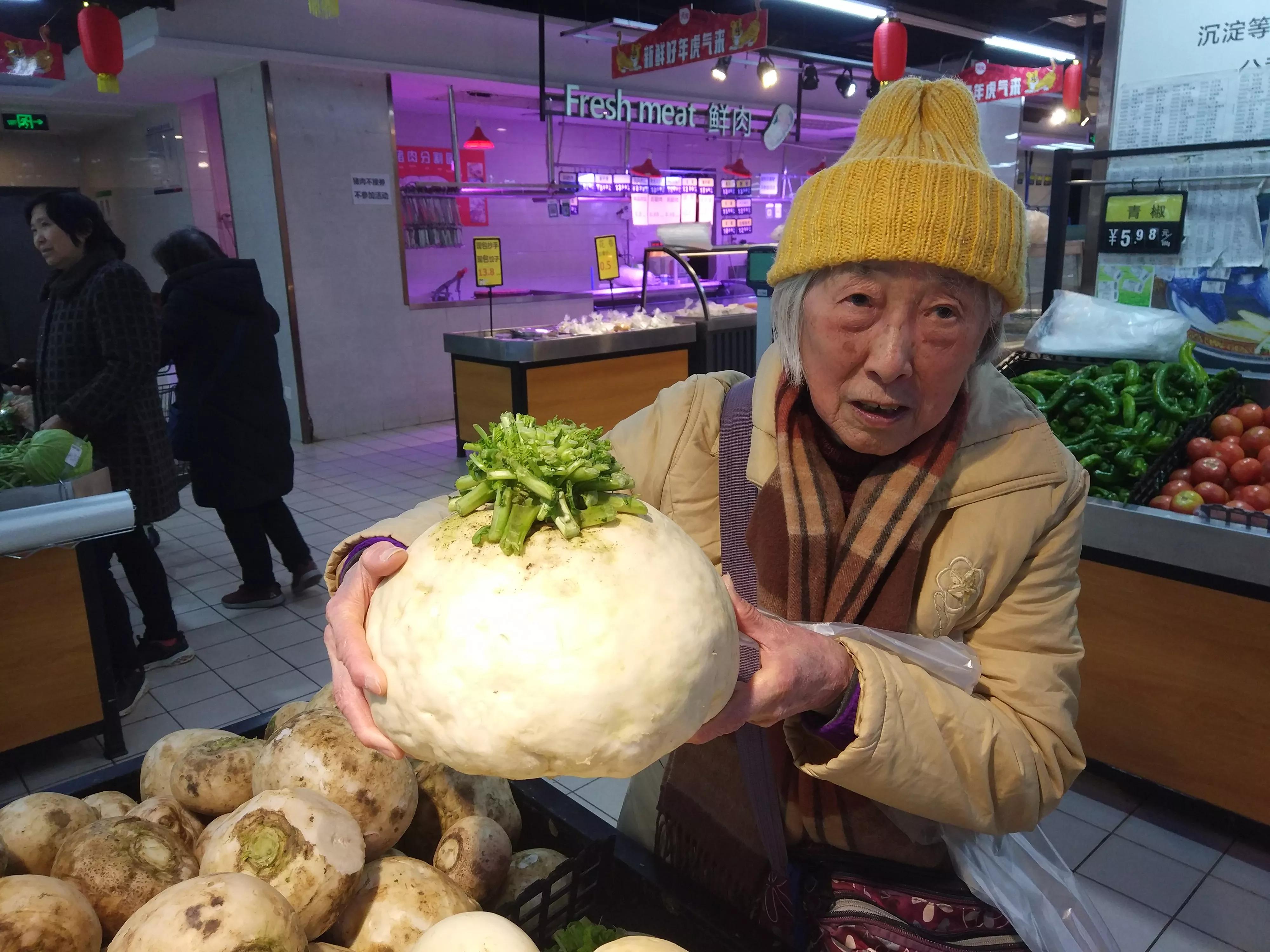 巨型萝卜百斤,12斤巨无霸萝卜