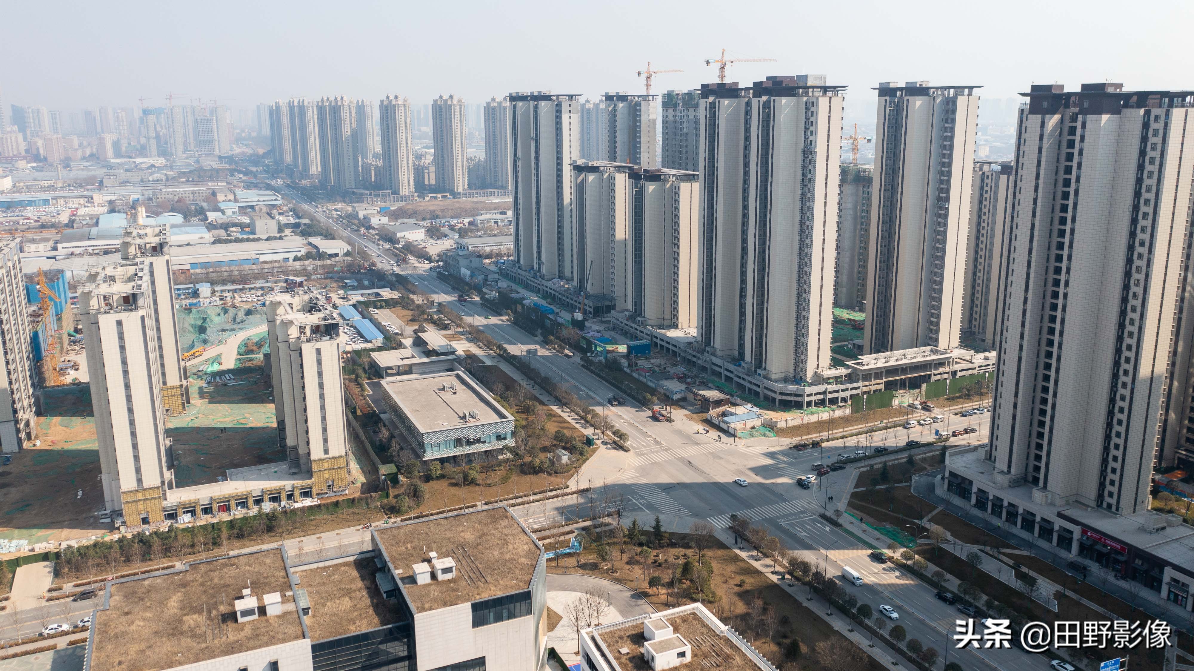 沣东科统区夜景航拍,西安沣东自贸园板块后期发展如何