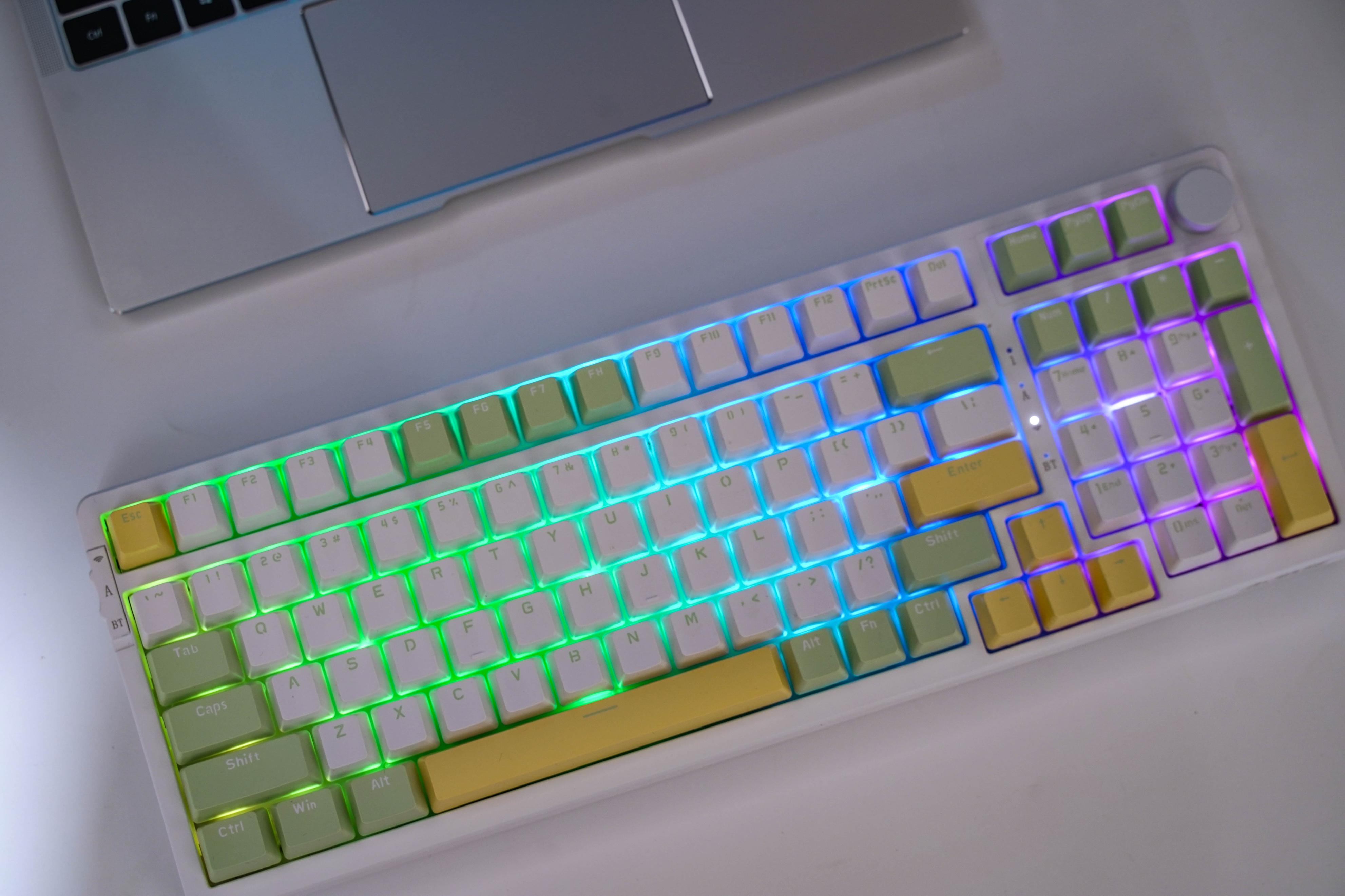 黑爵ak992侧刻机械键盘蓝沁,黑爵键盘ak992怎么样