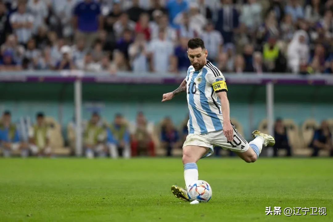 魔笛和梅西谁赢了啊视频,半决赛梅西遇上莫德里奇