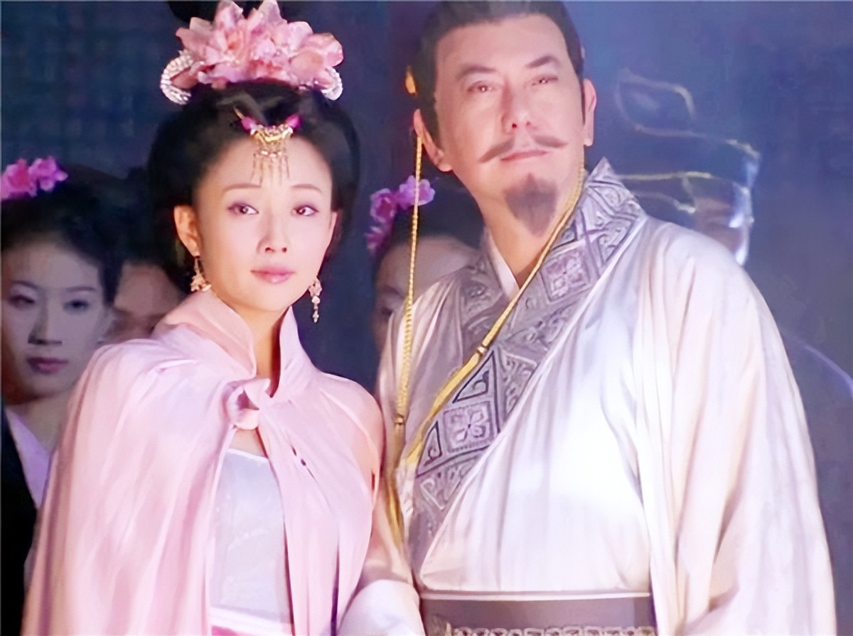 李瑁为什么把杨玉环让给李隆基,李瑁李隆基杨玉环