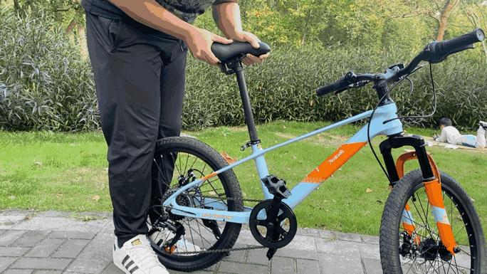 可以让小孩玩的越野车,柒小佰儿童变速山地自行车测评