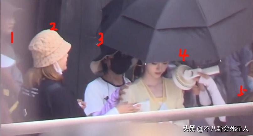 娱乐圈下跪事件,娱乐圈的真实拜高踩低