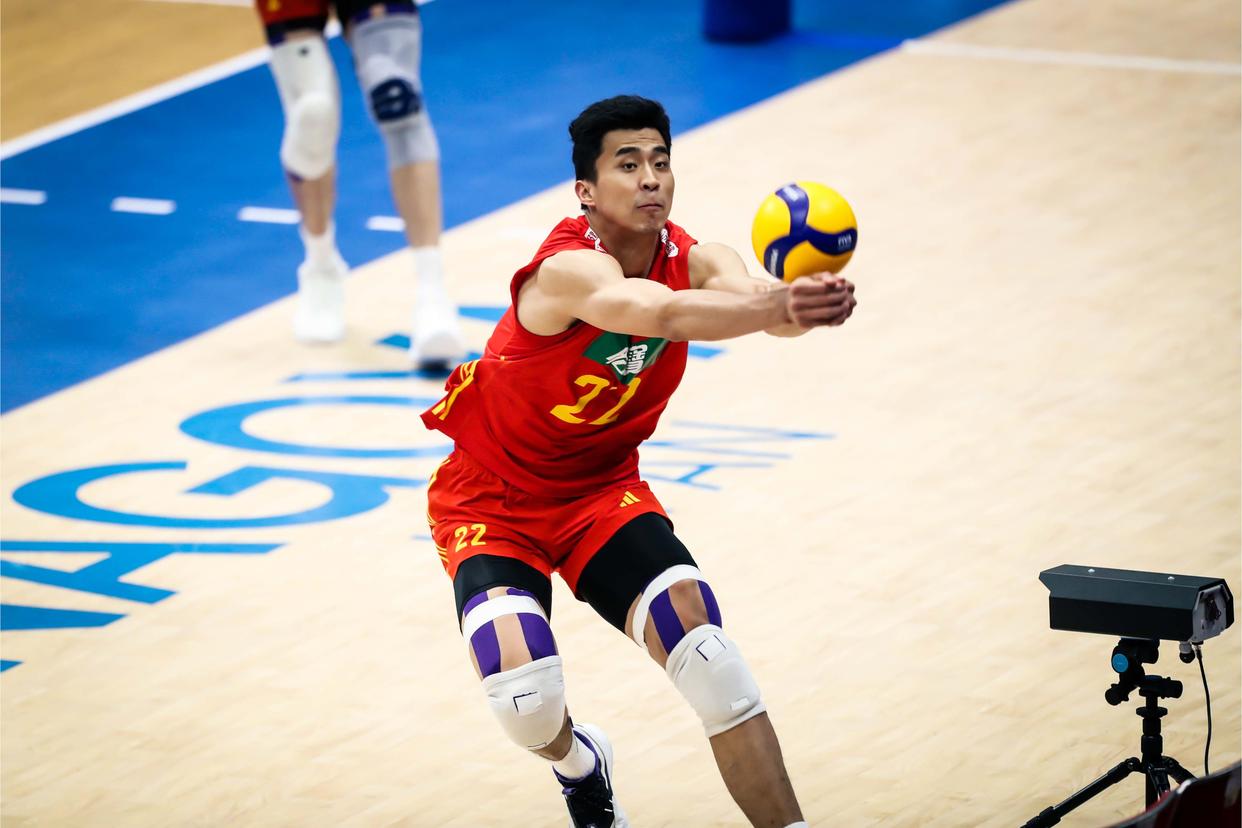 张景胤对轰石川真佑,石川祐希高桥蓝缺阵世界男排联赛