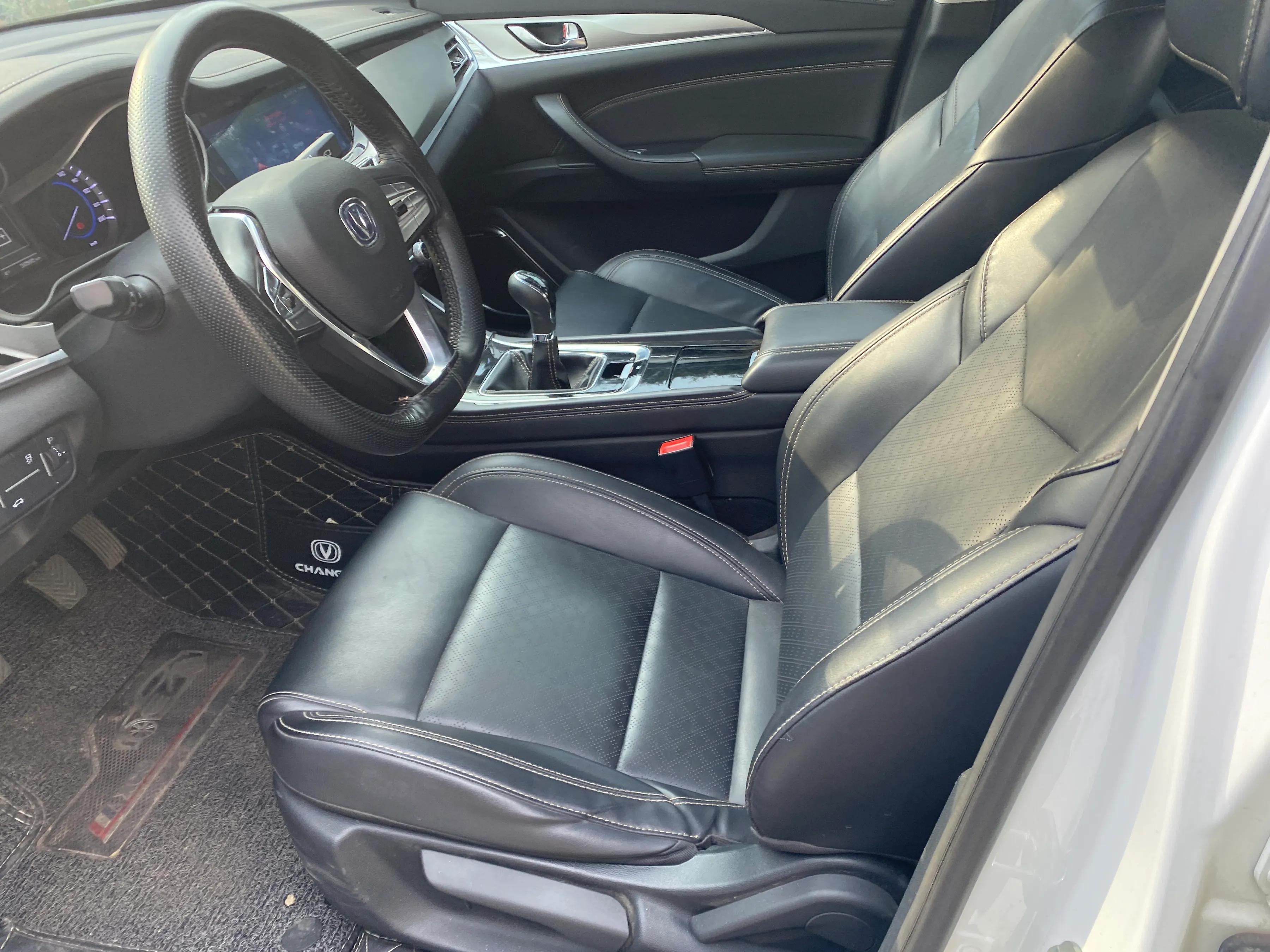 不到九万买啥车,性价比最高的长安逸动