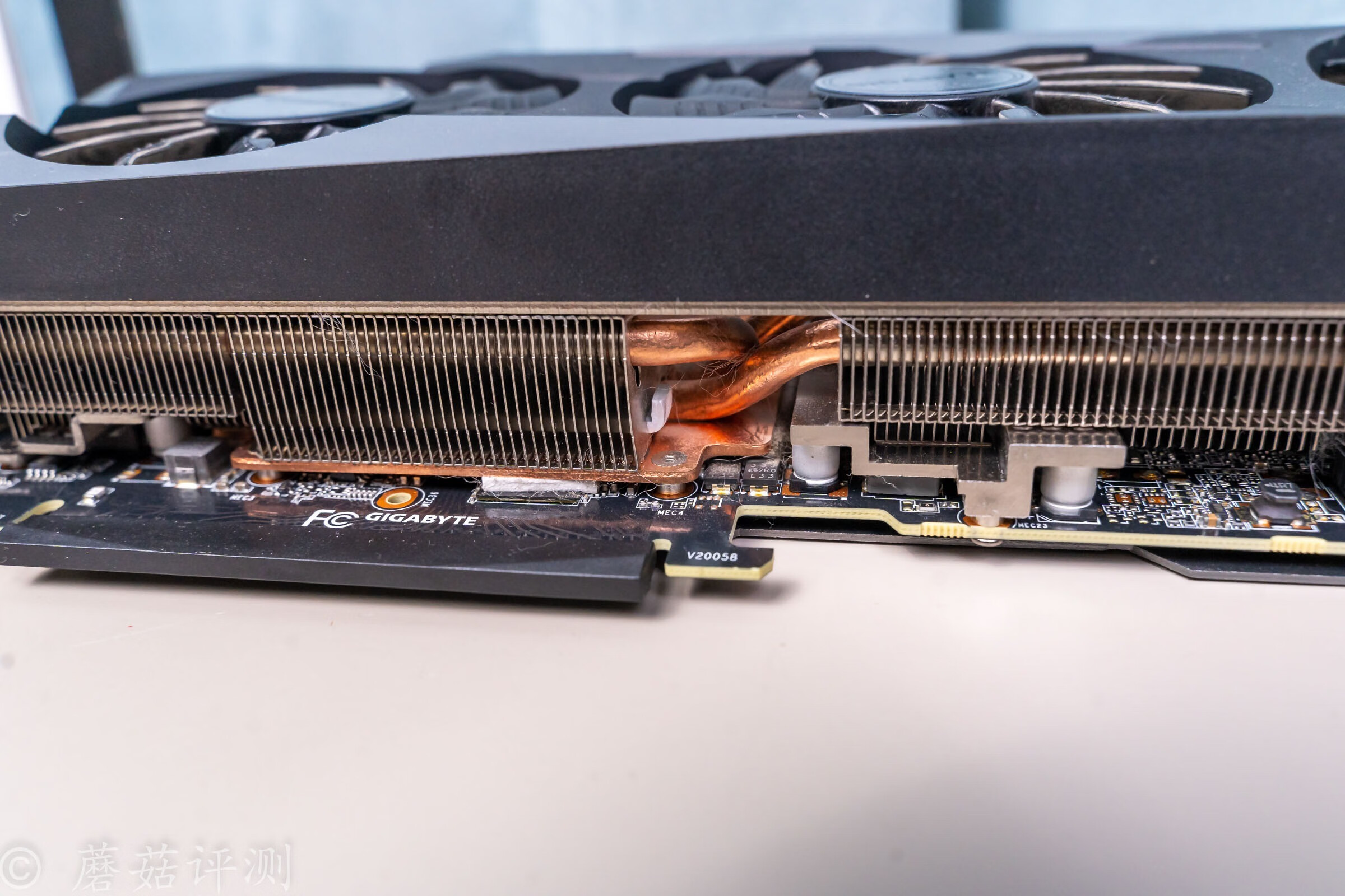 技嘉3090ti水雕显卡,技嘉rtx4090魔鹰oc怎么样