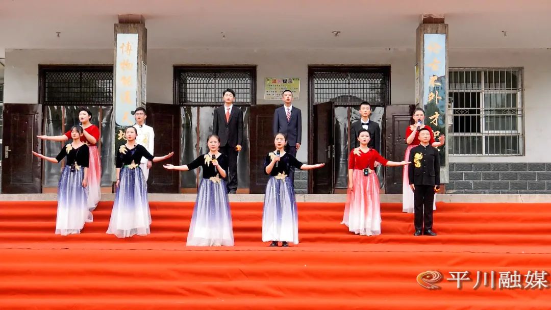 鐢樿們鐪佺櫧閾跺競骞冲窛浜屼腑,骞冲窛浜屼腑2019鏂囪壓姹囨紨
