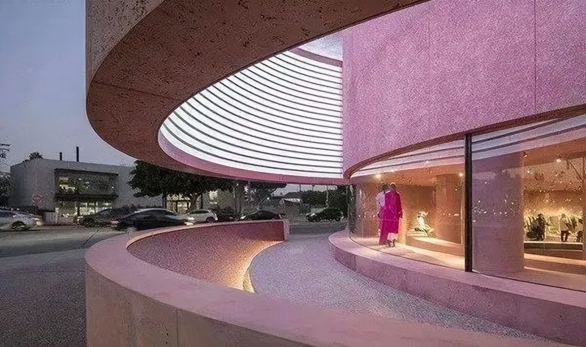 2023户外广告预算怎么投？投沉浸式地标大屏融合商业与艺术！