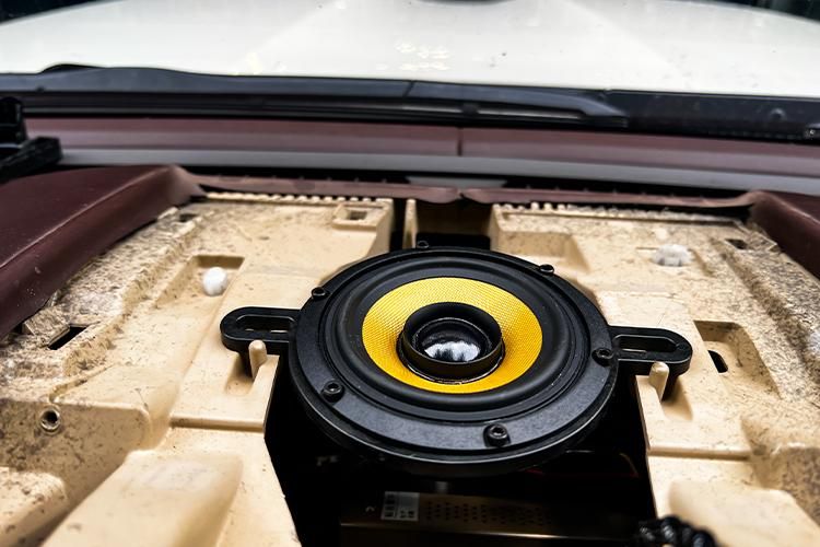 震撼感官！成都音悦汇汽车音响改装，重新定义您的酷路泽音效体验