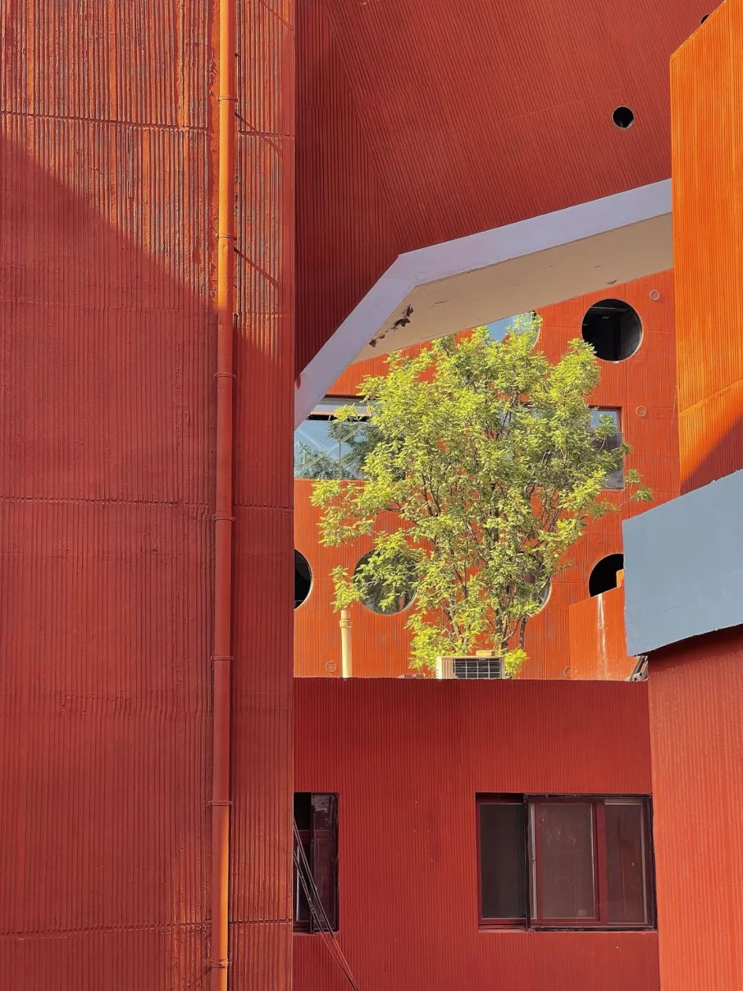 越界锦荟园5号楼,越界锦荟园工业园位置