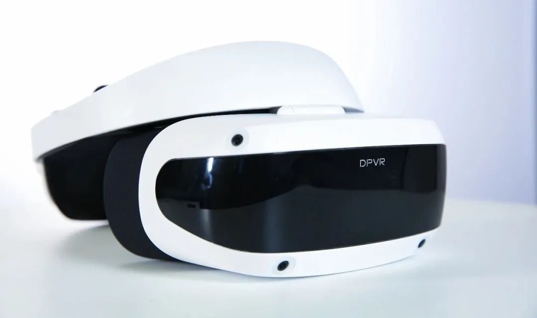 大朋VRE4评测：7000+Steam游戏兼容，真·游戏玩家的“拯救者”