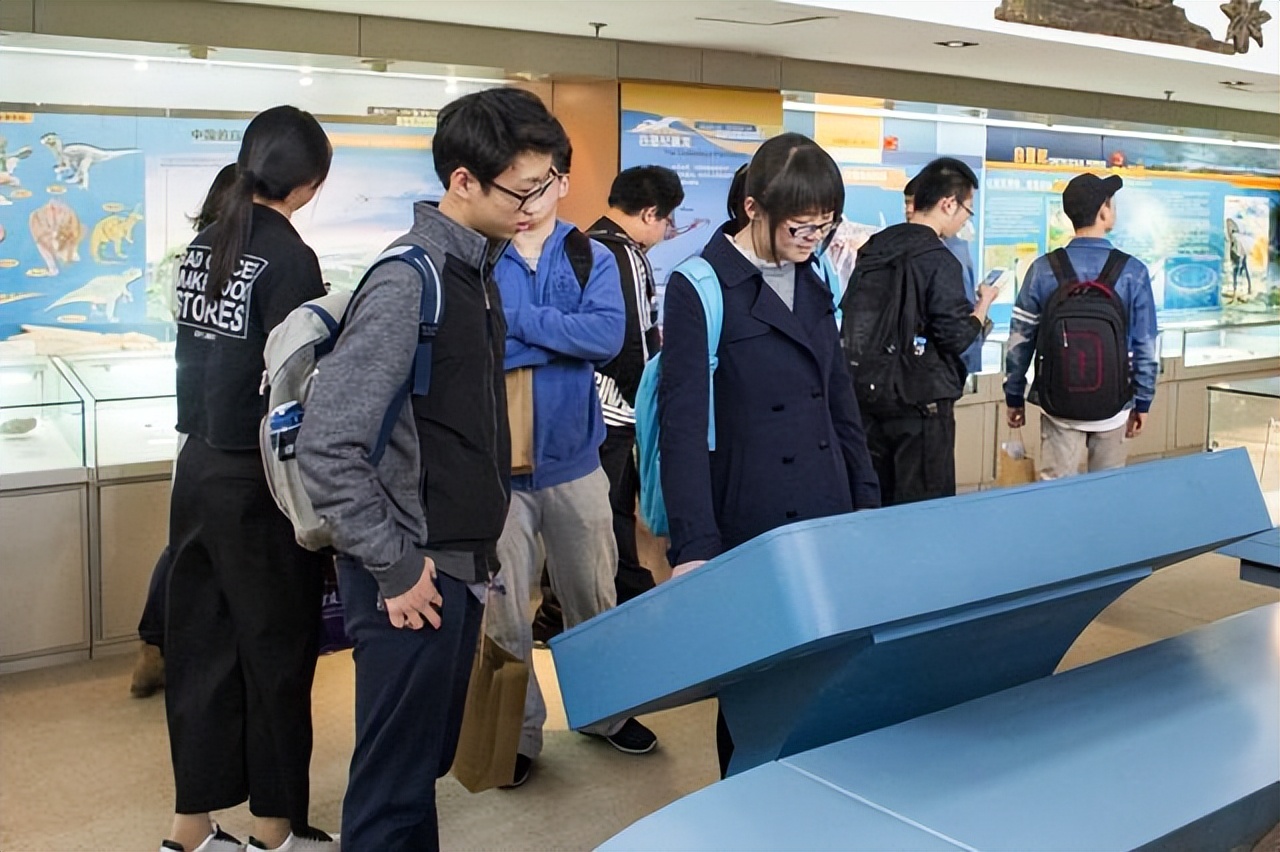 文科专业排名前十名专业,前景最好的十大专业文科有哪些