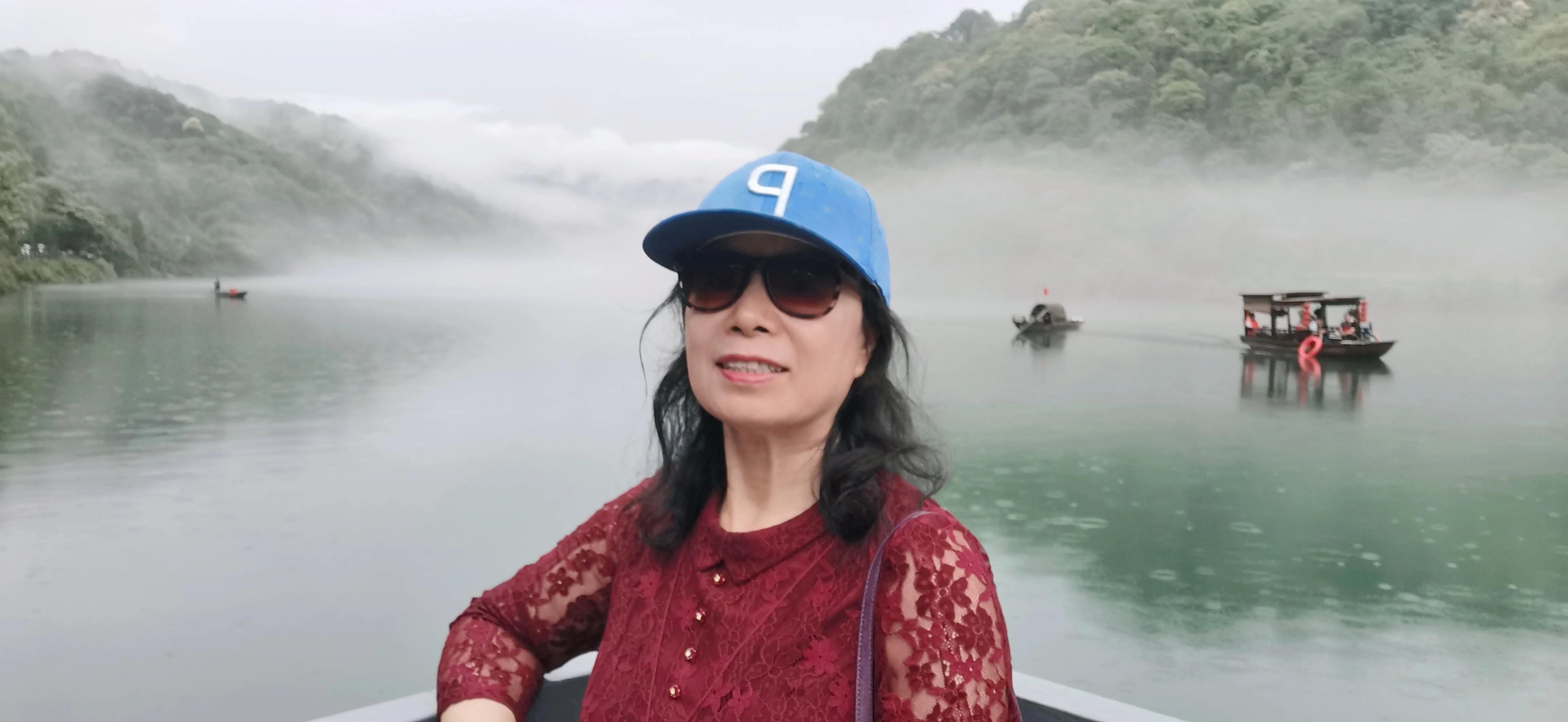 一人一车自驾游装备,两辆车自驾游需要带什么装备