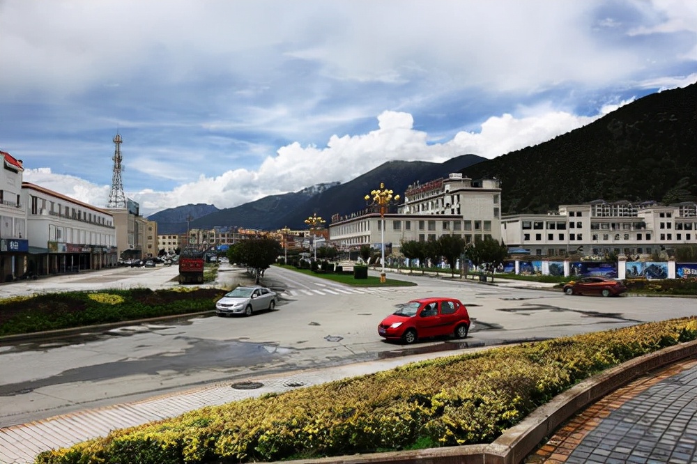 瑞士最美小镇适合养老,云南最适合晚上养老的小镇