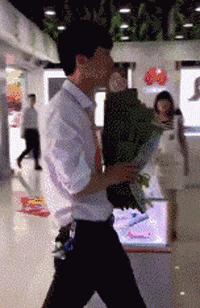 跟女网友奔现后感觉被骗了,被女网友骗了钱怎么办