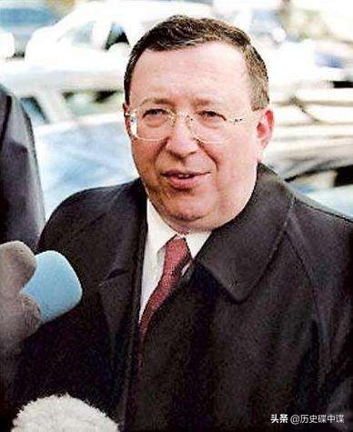 2009年普京帮工人视频 (普京奖励工厂工人的视频)