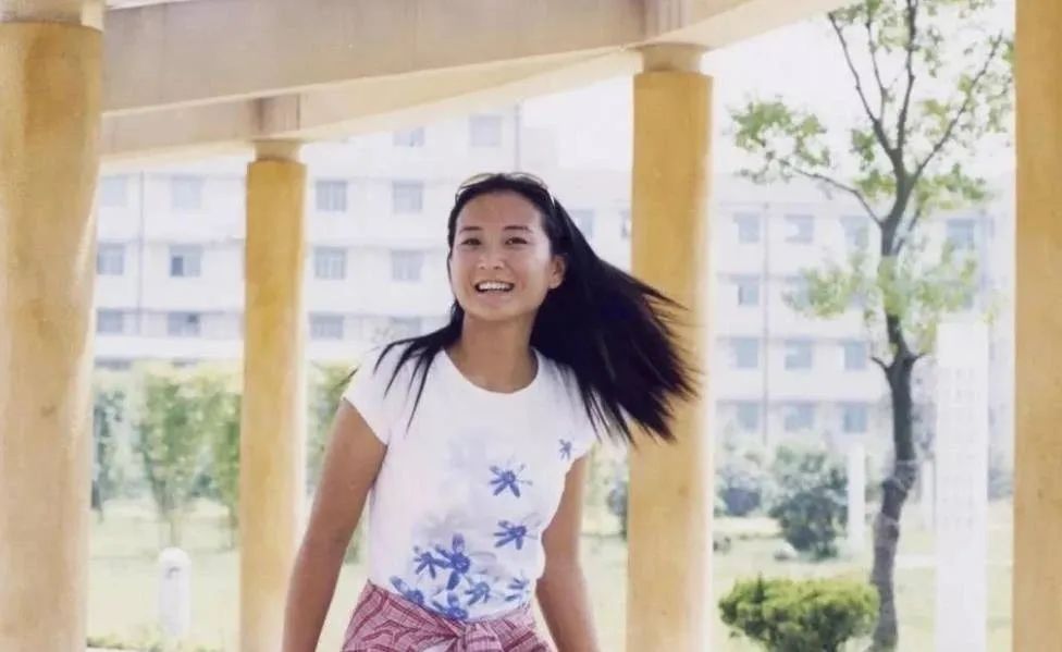 贾玲减肥近照曝光,贾玲暴瘦41岁颜值惊人背后心酸