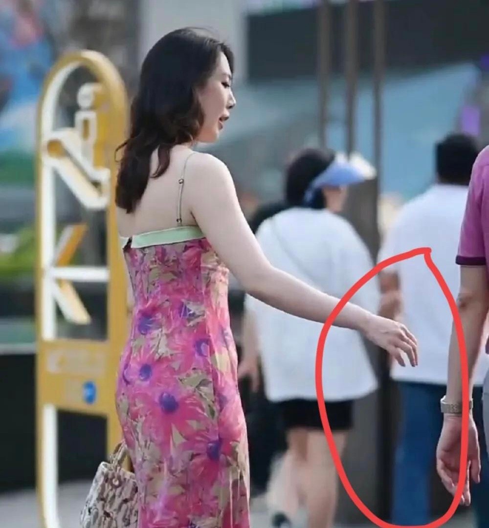 中石油牵手门事件处理方式,中石油老总牵手事件最终结果