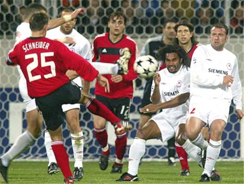 承诺不去拜仁，拒绝巴萨尤文，德国多面手被忠诚耽误，退役时零冠