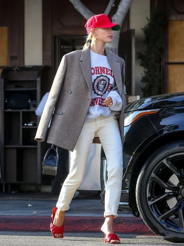 垫肩大西装时髦吗,红色西装时髦洋气